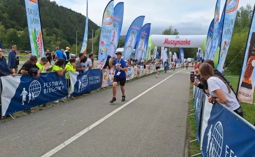 Bieg na 1 km cieszył się wielkim zainteresowaniem na Festiwalu Biegowym w Piwnicznej - 43